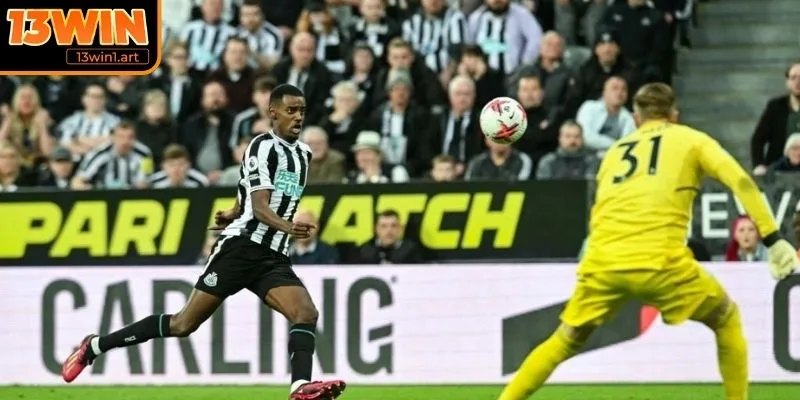 Kèo châu Á trận Marseille vs Newcastle (03:00 26/11, Giải Cúp C1 Châu Âu UEFA)